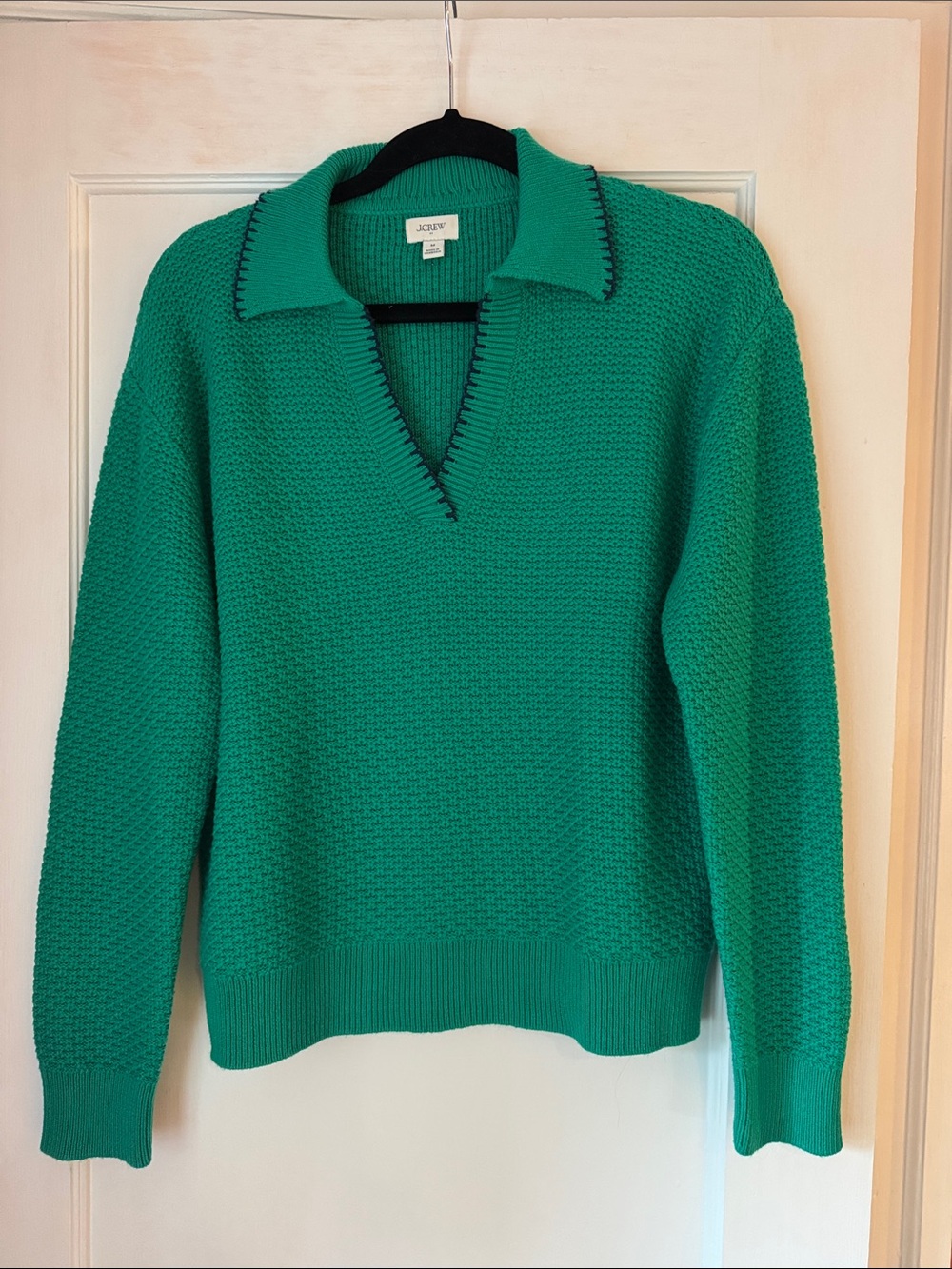 Tipped textured sweater-polo. Emerald Beryl green